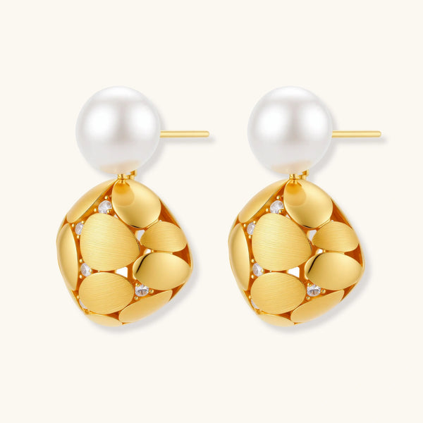 Korali Pearl Earrings